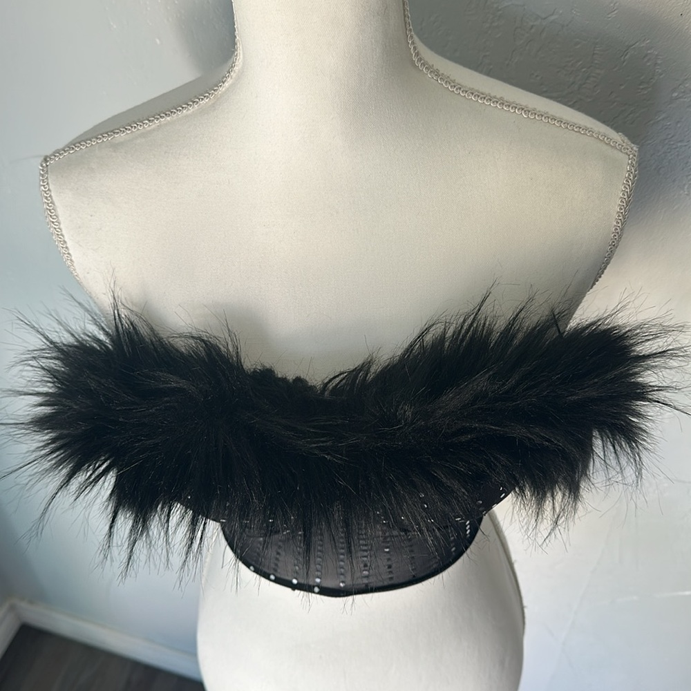 SHEIN Black Feathered Sequin Bra - Picture 6 of 7